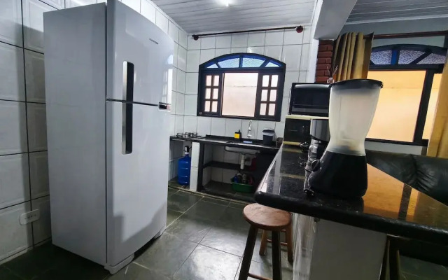 House With 2 BRs and Barbecue in Ubatuba Jao0368