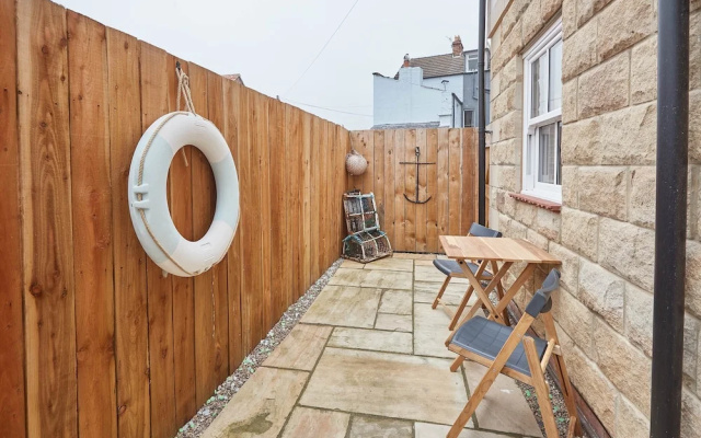 Host & Stay | No 5 Hoggarths Yard