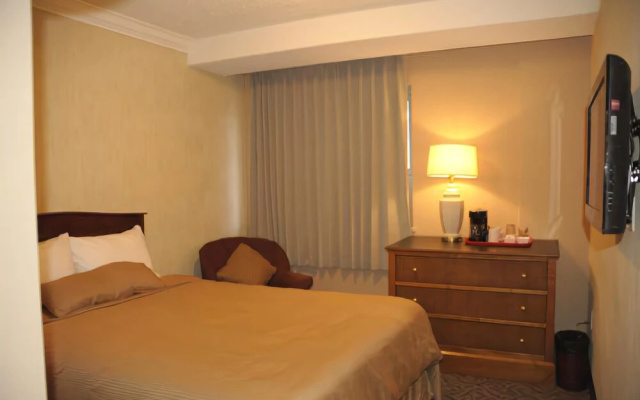 Northbridge Hotel and Suites