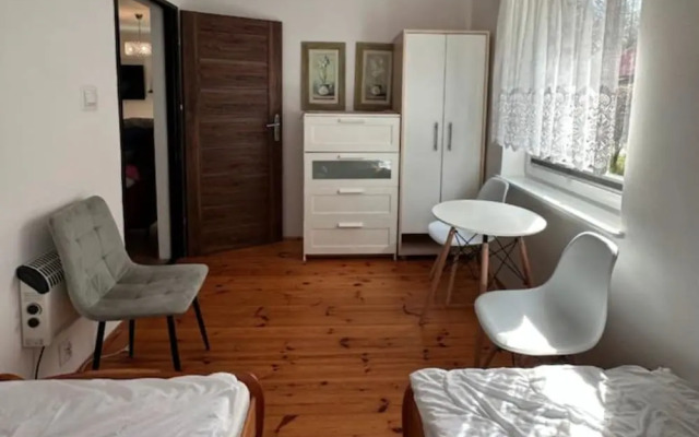 Large Holiday Home With Private Garden