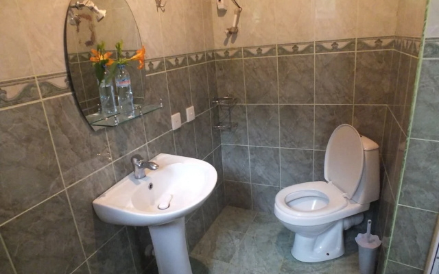 Guest House Lazuri