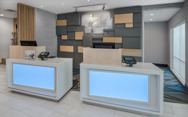 Holiday Inn Express & Suites Bryan - College Station by IHG