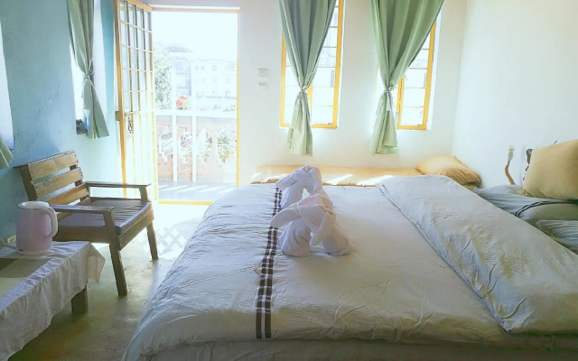 1975 Chongyu Hostel