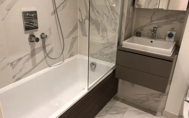 Luxury 2 Bed 2 Bath Apartments next to kings cross