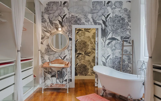 Master Deco Gem in Historical Center