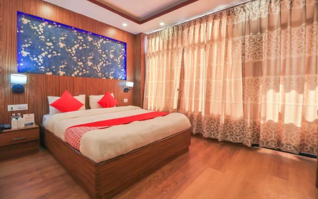 OYO 676 Hotel Maalaxmi Inn