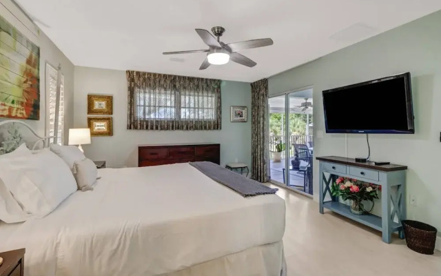 27090 Belle Rio Dr