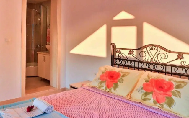 Lotus Apartment