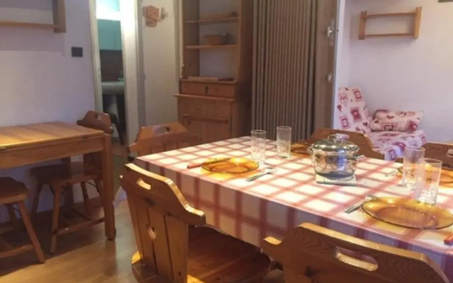 Appartement Risoul, 1 pièce, 8 personnes - FR-1-330-40
