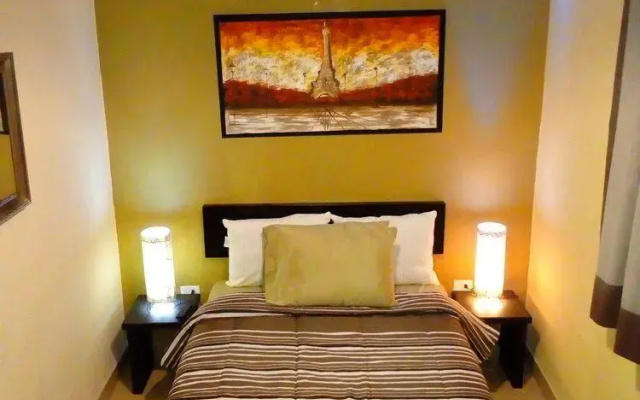 Hotelito E