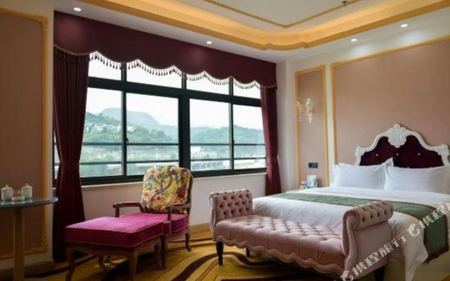Platform  Hotel