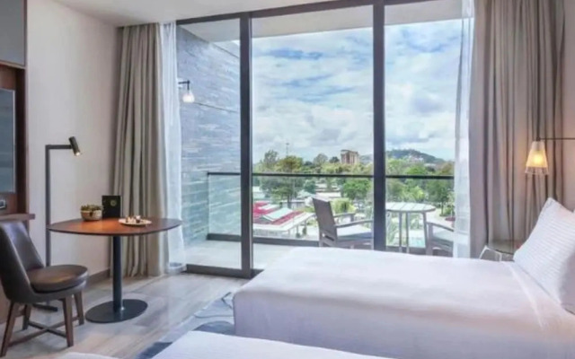 Gran Melia Red Level Deluxe City View 2