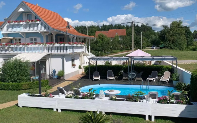 Pool Apartments Plitvice Lakes