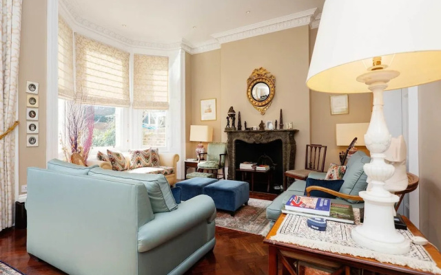 Veeve - Hampstead Victorian