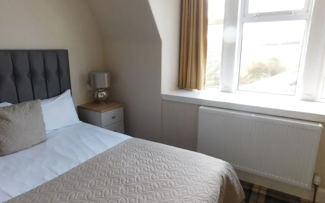 Cullen Bay Hotel