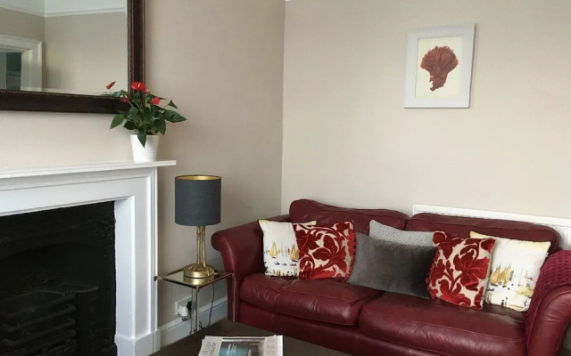 Chic City Centre Georgian Maisonette