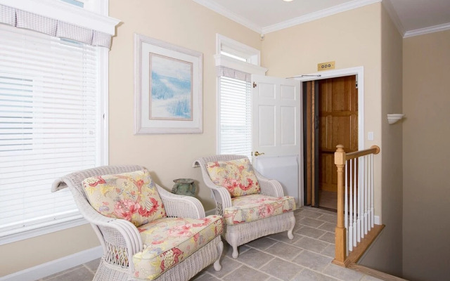 USA 2 - 5 Br Home