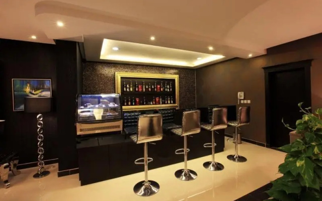 Wonder Plaza Suites