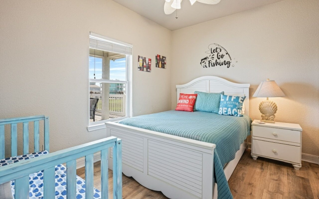 Lil Bit Salty 3 Bedroom Home