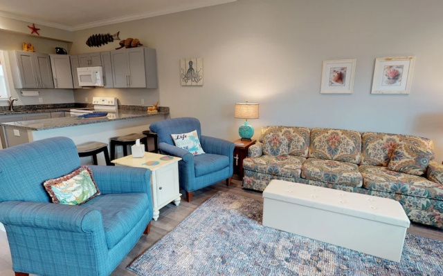 41ir: Beach  3 Bedroom Condo