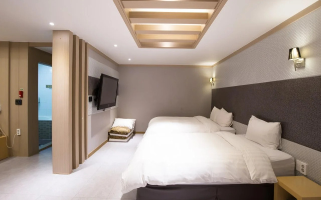 Hotel Bom
