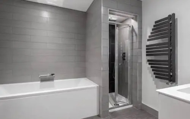 Leicester Square 3Br Penthouse W/ Terrace & Lift