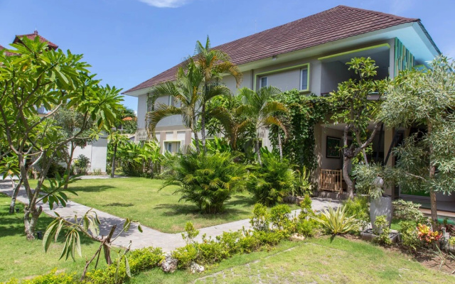 ZEN Rooms Legian Benesari 2
