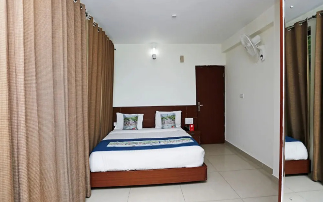 OYO 8767 Hotel Landmark