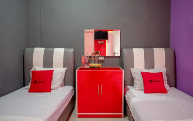 RedDoorz near Terminal Mendolo Wonosobo