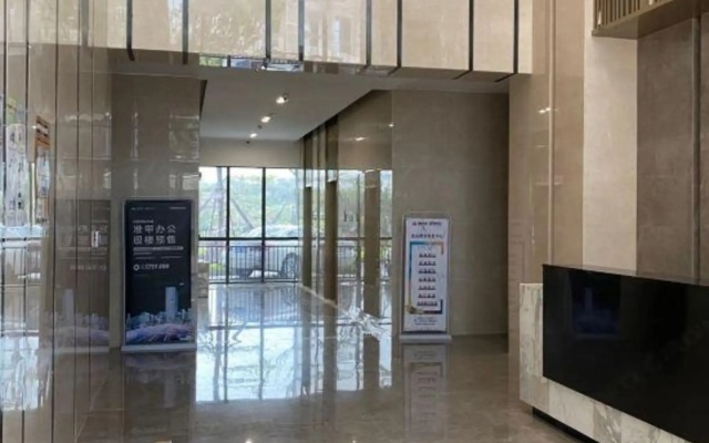 Light Time Hotel (Nanning Greenland Central Plaza)