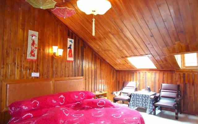 Happy Utopia B&B (Fenghuang Ancient City Nanhua Branch)
