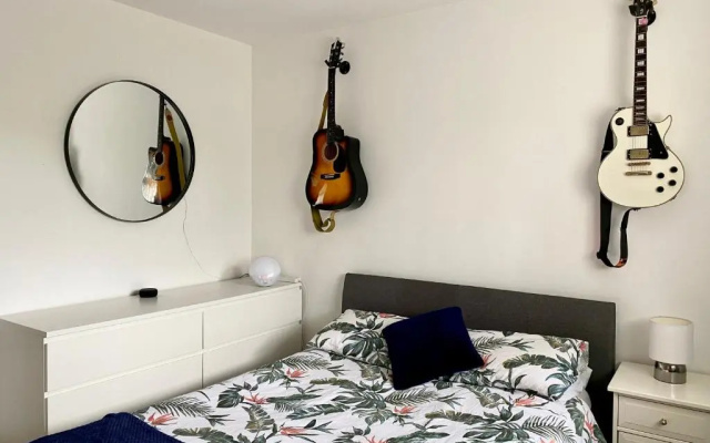 Cosy Flat - Access to City Centre/Airport/Stadiums