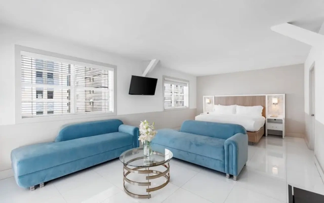 Townhouse Hotel