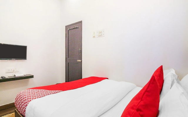OYO 15840 Hotel Nandini
