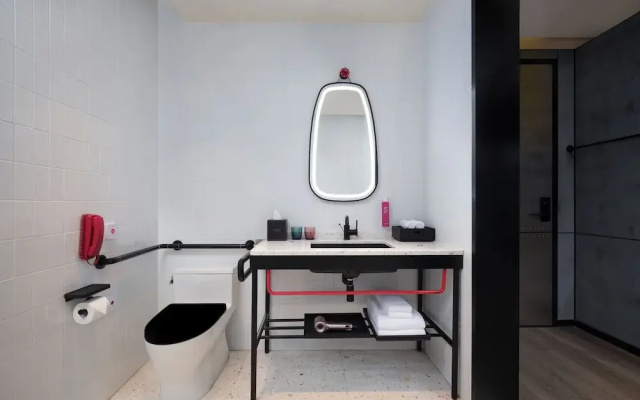 Moxy Ningbo Old Bund