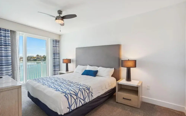 Oceana 301 East