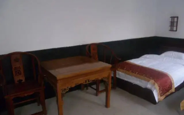 Jin Zhong Qixian Dan Feng Ge Hotel