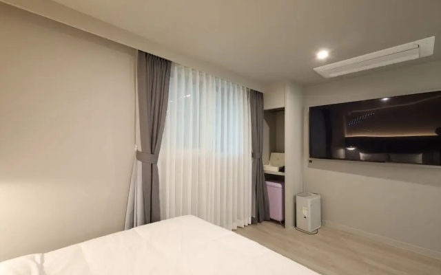Changwon Denvasta Hotel Myeongseo Branch