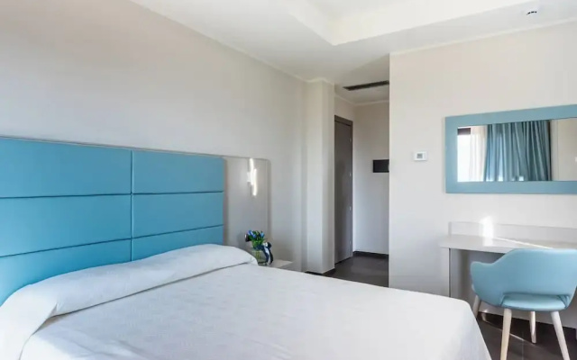 Lual Bleisure Hotel