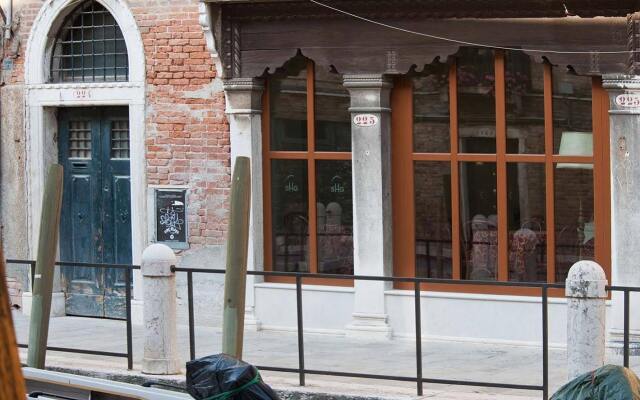 Axel Hotel Venice вид на фасад