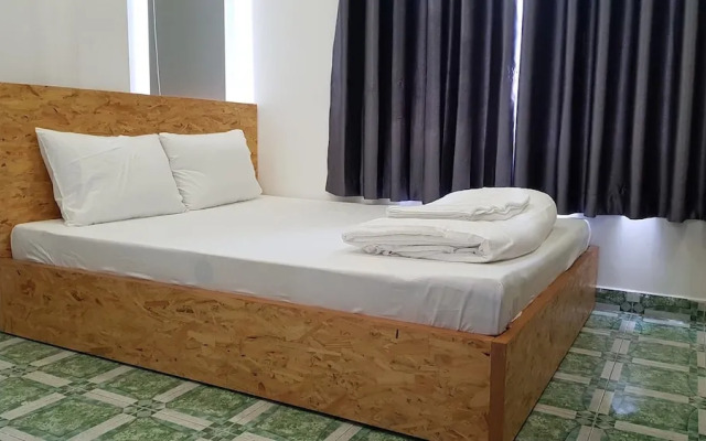 White House Hostel