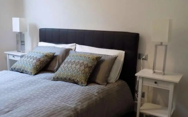 Hs4U ArtGallery Design apartment