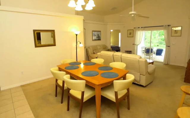 4 BED Pool Home Overlooking Reserve