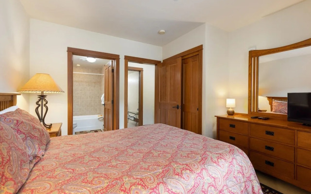 201 Oro Grande 2 Bedroom Condo by RedAwning