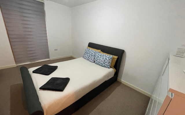 2 Bed-sleeps4-parking-balcony-nearcitycentre