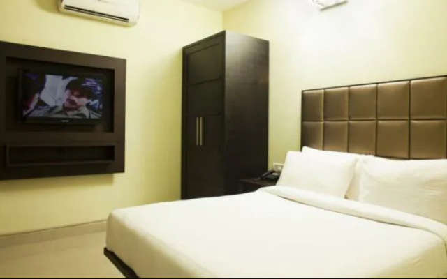 The Golden Suites & Spa Calangute Hotel
