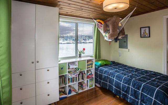Luxury Houseboat Best in Seattle 3BR