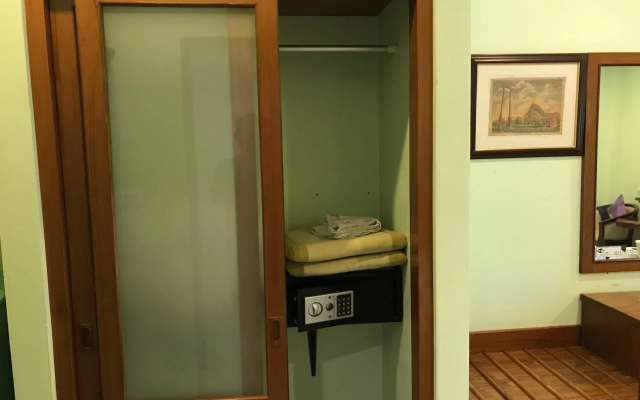 Kasemsuk Guesthouse