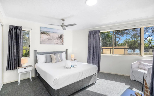 Alexander Beachfront Apartments