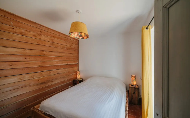 La Petite Maison Basse Corréo